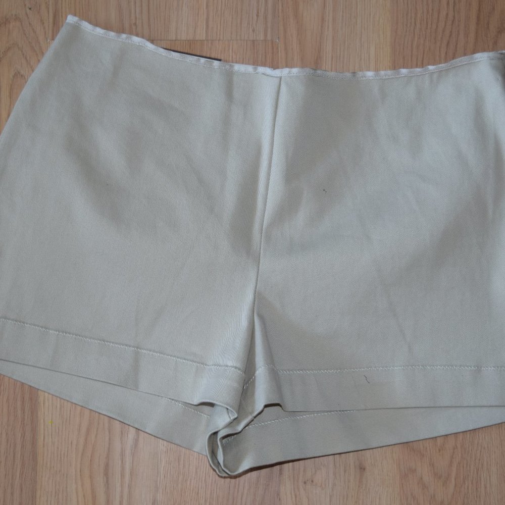 Tommy Hilfiger Khaki Stretch Shorts NWT Sz 8